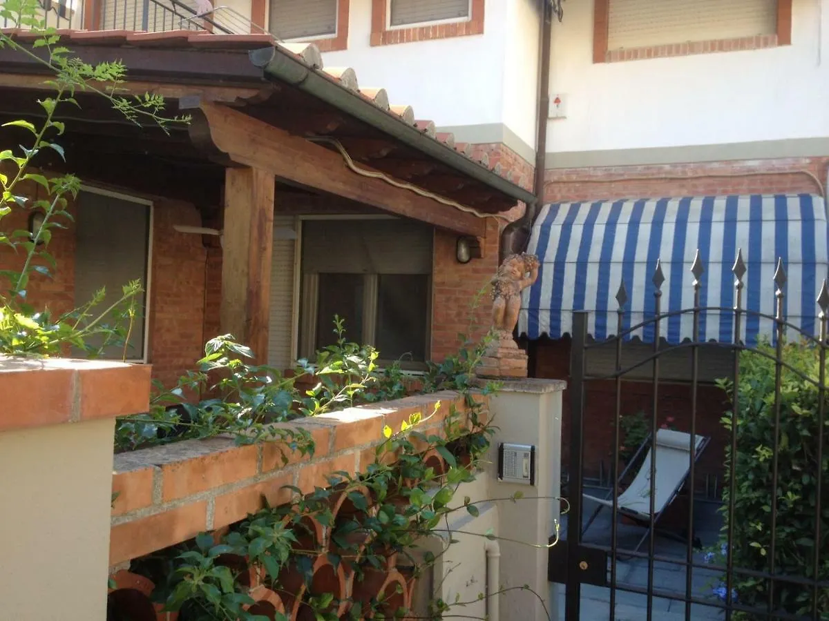Casa Luciana Villa Viareggio