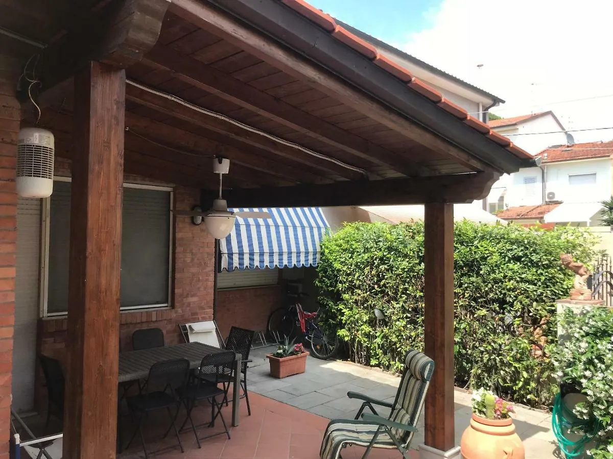 Casa Luciana Villa Viareggio Italien